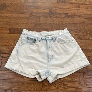Women’s Levi’s High Rise Light Wash Denim Jean Shorts Sz28